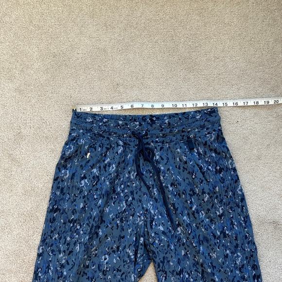 Athleta Avenue Wide Leg Crop Pant in Captive Chrome Blue Size 4P Athleisure - Picture 7 of 9
